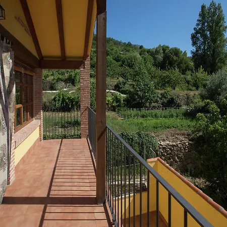 Сasa de vacaciones Country Getaway In *