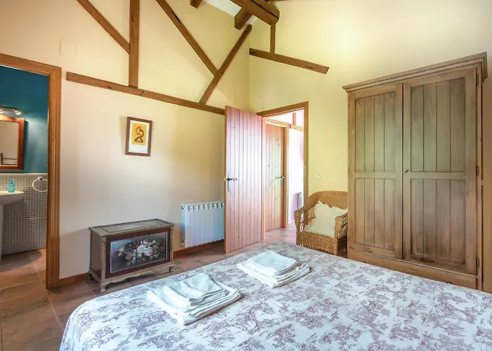 Country Holiday Getaway In Casas Del Monte * Casas del Monte